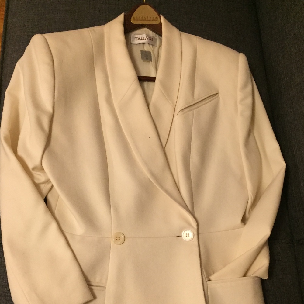 Tahari Ivory Wool Jacket